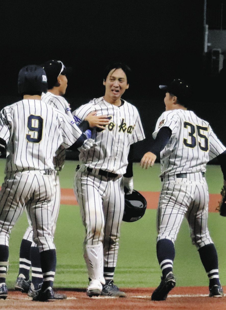 東海大、ルーキー捕手のサヨナラ3ランで連敗ストップ 父が巨人所属の柳