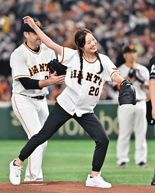 ⭐️早い者勝ち⭐️本田真凜⭐️全25枚限定 パラレル始球式カード⭐️ ⭐️早い者勝ち⭐️本田真凜⭐️全25枚限定 パラレル始球式