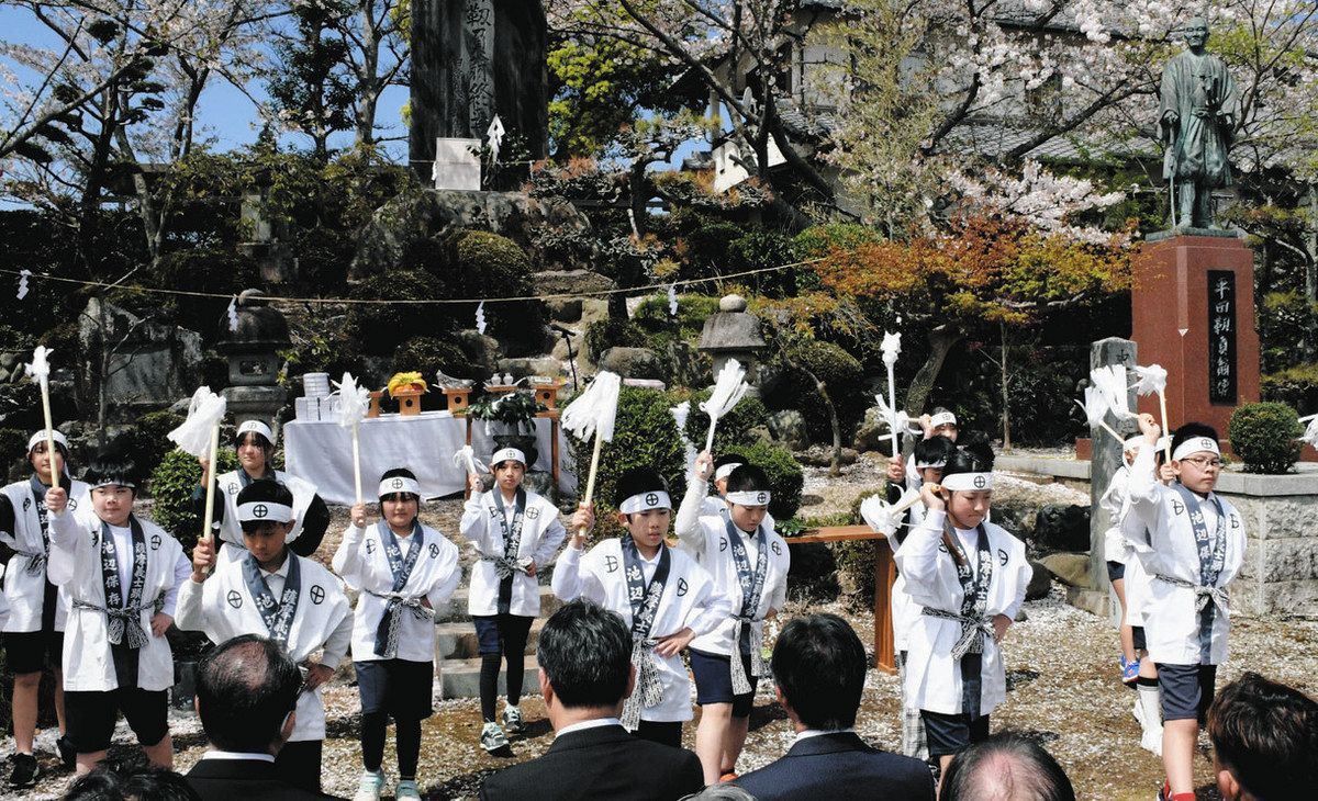 薩摩義士追悼の踊り、5年ぶり奉納 養老で宝暦治水犠牲者の慰霊祭：中日
