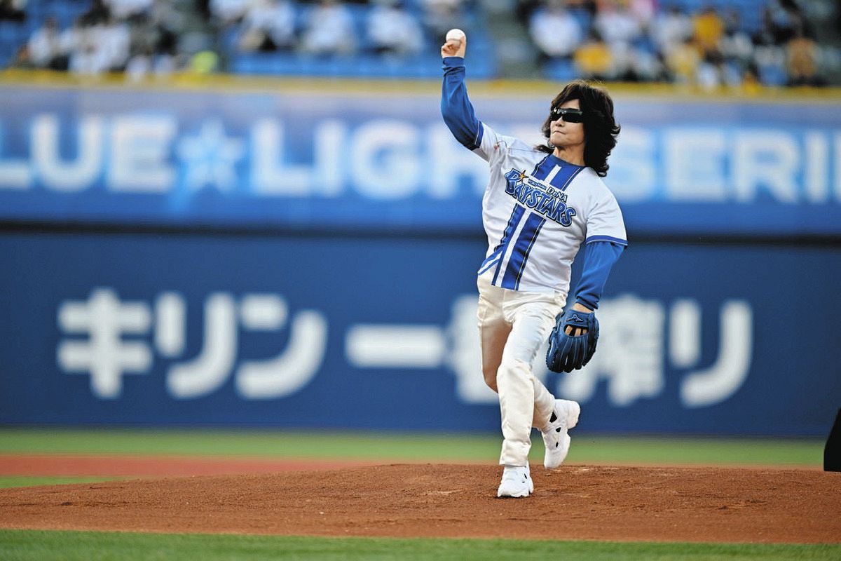 DeNA】『Toshl』龍玄としが試合前イベントで国歌独唱＆セレモニアル