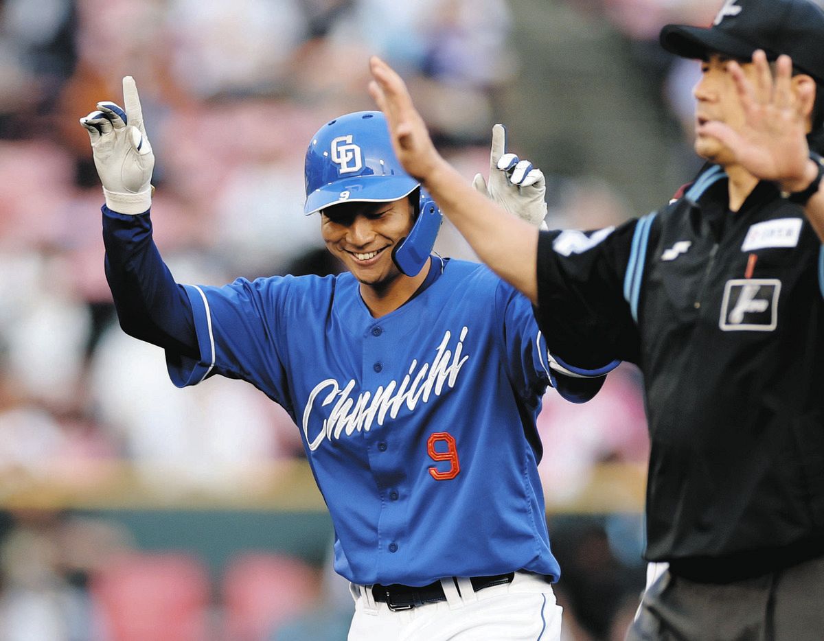 中日ドラフト4位・石伊雄太、プロ初猛打賞 5回2死、楽天2番手・松井の