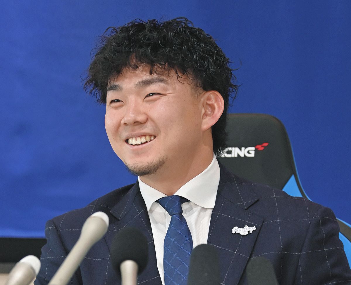 中日・小笠原慎之介が年俸9300万円プラス出来高払いでサイン 初交渉