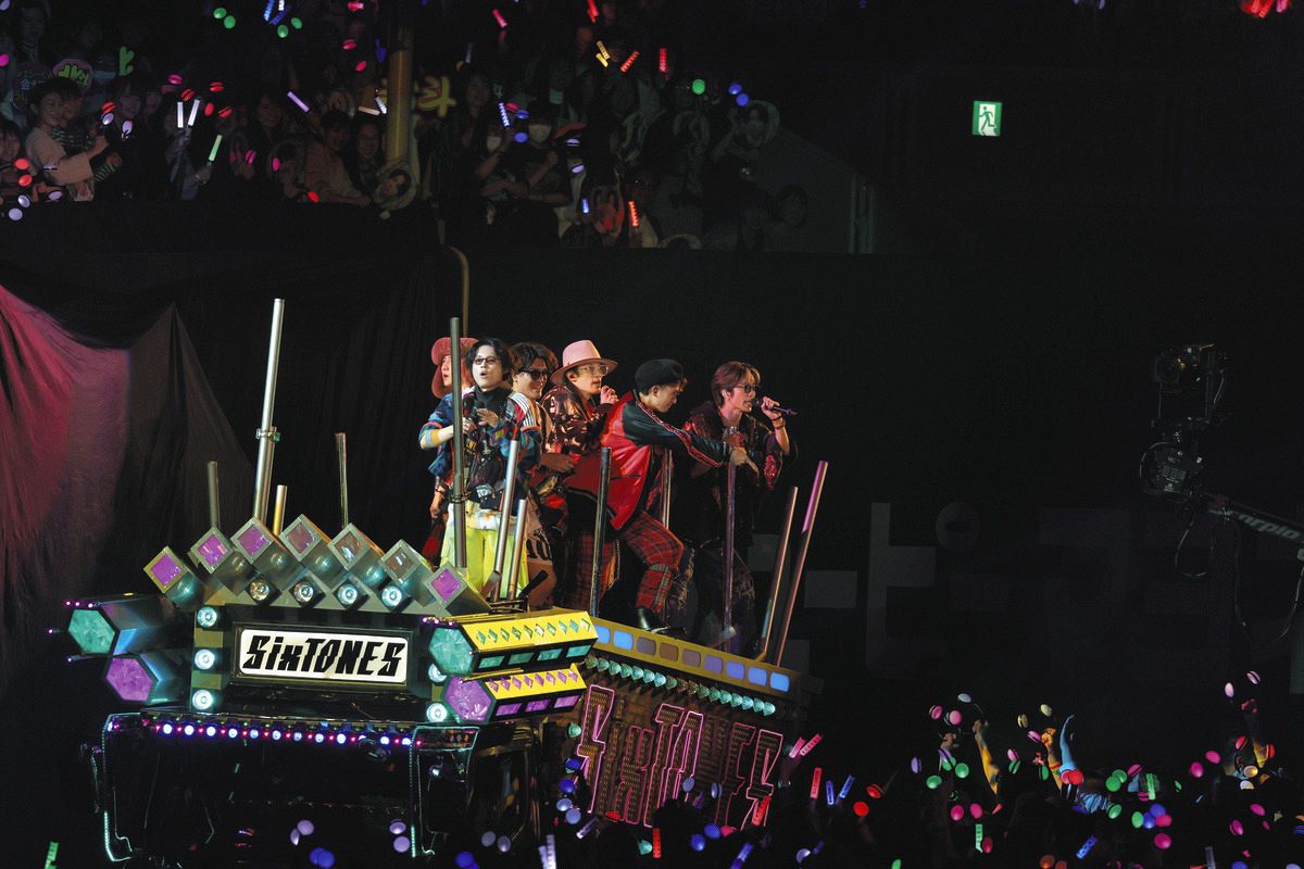 SixTONES、360度ステージと生バンドで酸欠寸前!? 4大ドームツアー完走  森本慎太郎は妄想「12球団の本拠地で…」：中日スポーツ・東京中日スポーツ