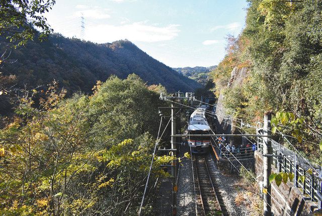 飯田線 秘境駅を効率よく巡る観光列車 記者が乗車 中日新聞web