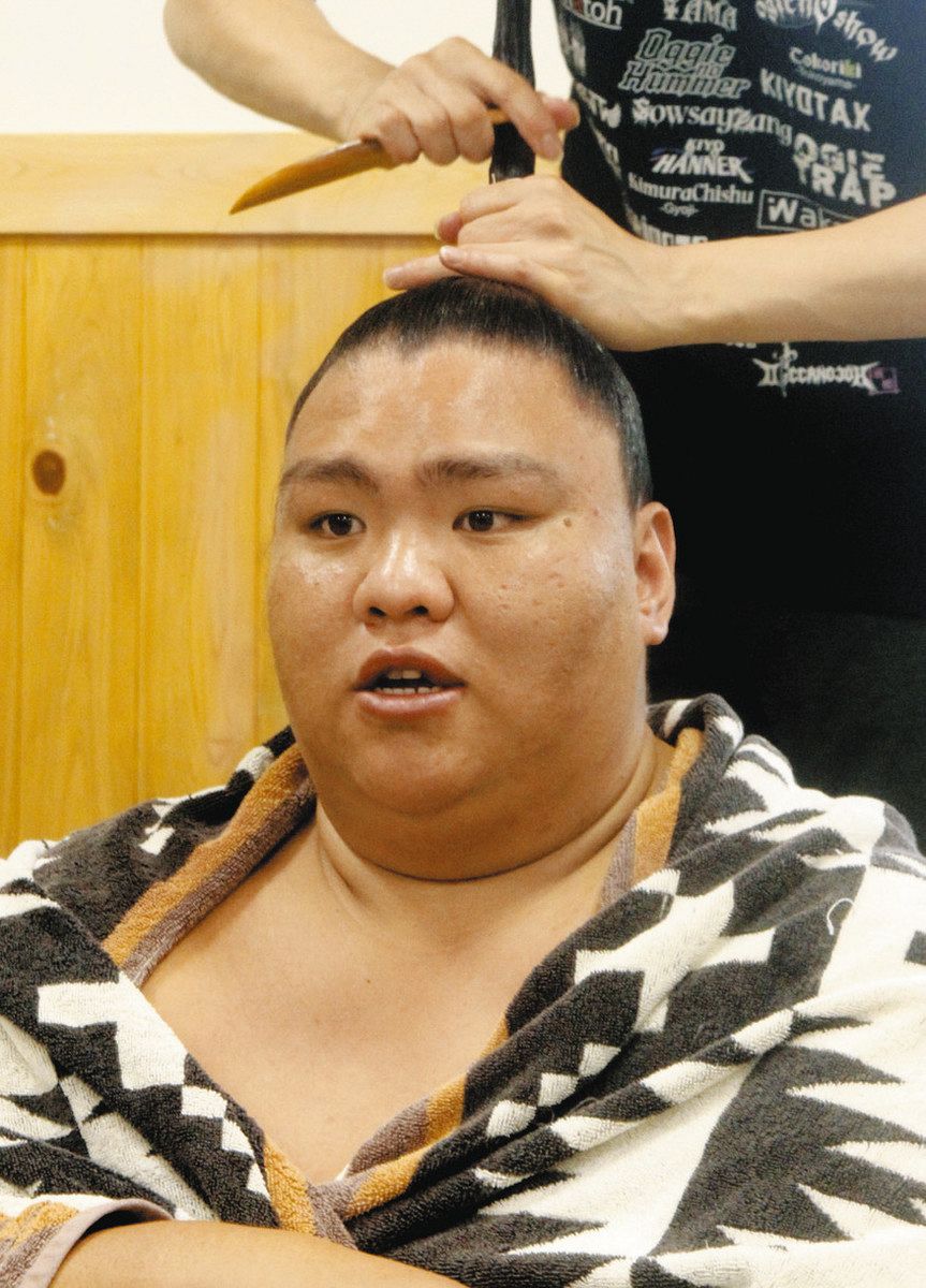 名古屋場所を前に、御嶽海関に聞く 「ドキドキハラハラさせる相撲を