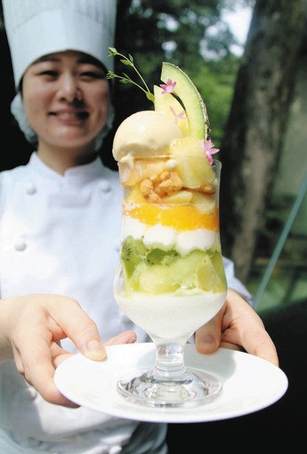 石川 夢二の世界 甘 く表現 大正ロマン 味わうパフェ 北陸中日新聞web