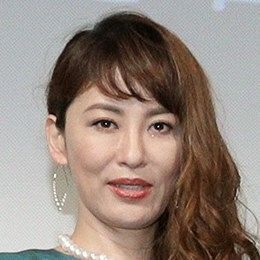 鈴木砂羽、50歳&俳優業30周年でファンに感謝のメッセージ 「こんな可愛い50代いない」祝福の声:中日スポーツ・東京中日スポーツ