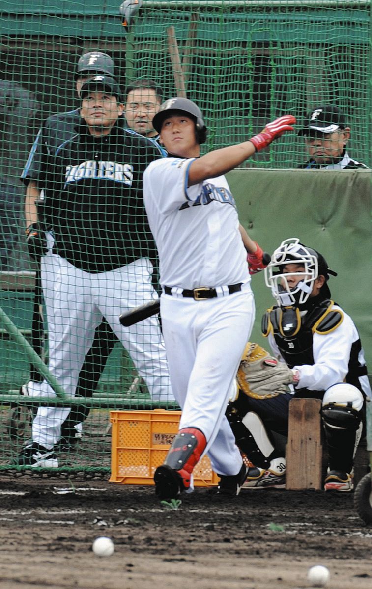 ◇【中田翔ヒストリー】大谷翔平とじゃれあう姿も…写真19枚：中日