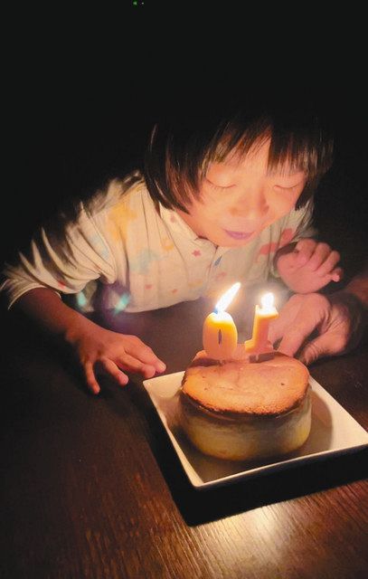 奥山佳恵さん 誕生ケーキ バクバク消し 中日新聞web