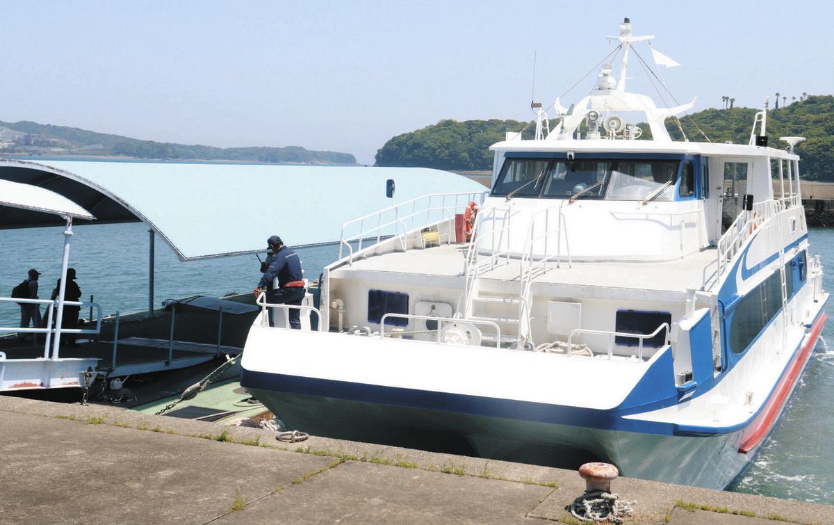 鳥船 三重県鳥羽市の島民の足が危機、市営定期船減便 慢性的な船員不足