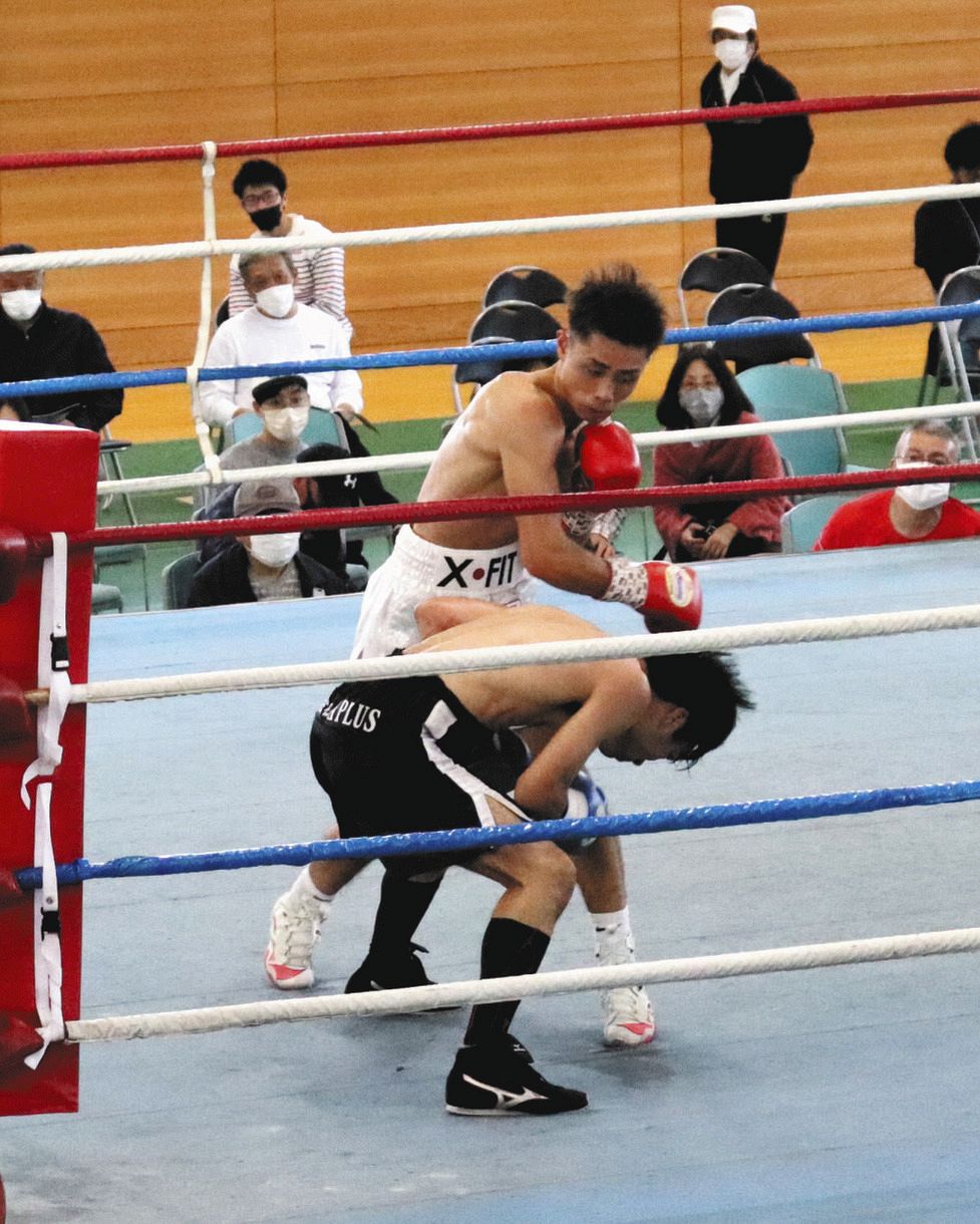 村上勝也が判定勝利 矢吹正道にはスパーで ボコボコにされました ボクシング 中日スポーツ 東京中日スポーツ