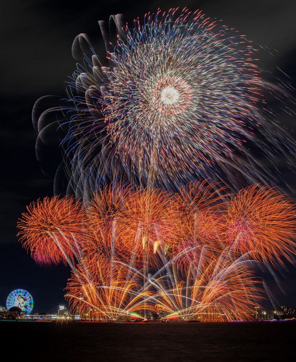 動画・写真多数】名古屋港を彩る1万3千発の大輪 名港水上芸術花火2025