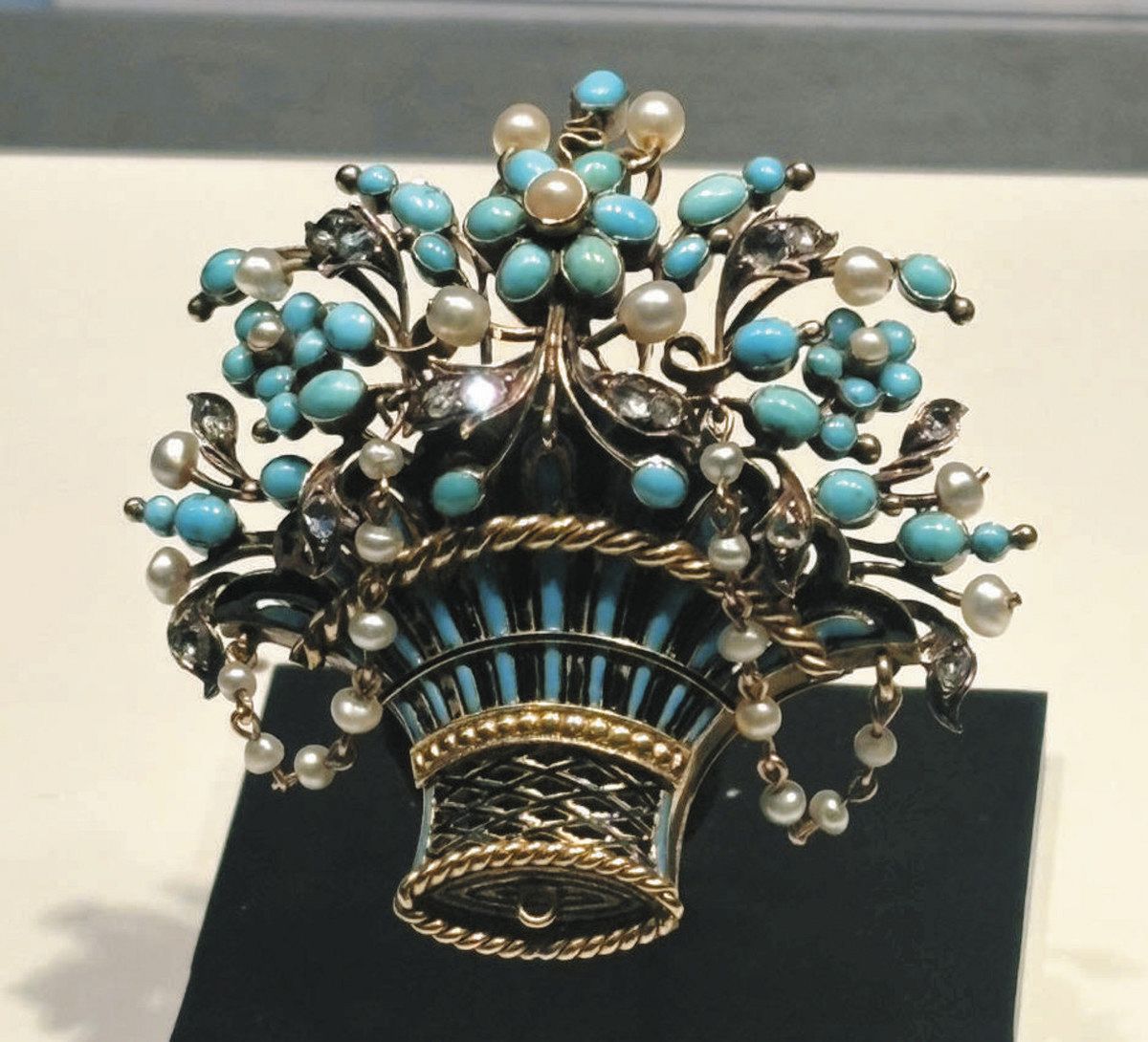 ヨーロッパ製アンティークジュエリーの特別展示 鳥羽・ミキモト真珠島