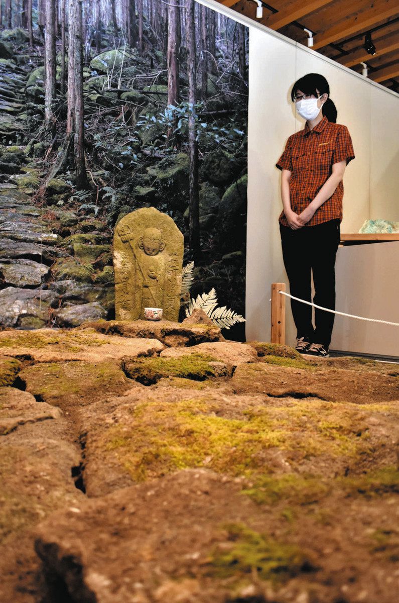 群像 鵜川四十八体石仏群 | 滋賀県観光情報［公式観光サイト］滋賀・びわ湖