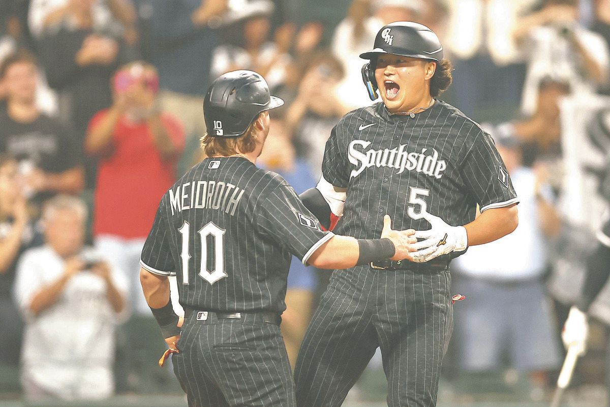 村上宗隆、8試合ぶり32号で地区首位再浮上 米実況「これぞ、まさに打線