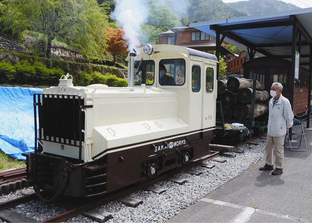 現役当時のツートンカラー復活 下呂 小坂の森林鉄道機関車 中日新聞web