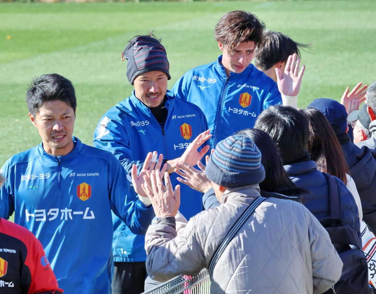 ◇名古屋グランパス 1月9日の公開練習【フォトギャラリー】：中日