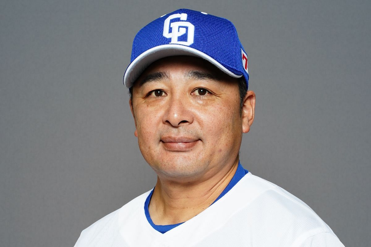 森野将彦　実使用　支給　ユニフォーム　中日ドラゴンズ Amazon.co.jp: 中日ドラゴンズ 森野将彦選手 ユニフォーム 野球 背番号