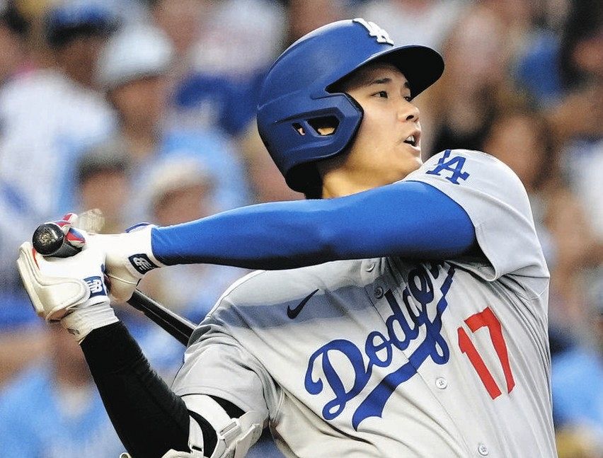 8回無失点10奪三振2安打1打点　大谷翔平　実使用　サイン入ラインナップカード 大谷翔平、2戦ぶり無安打もド軍逆転勝ち 8月打率.163…10戦マルチ