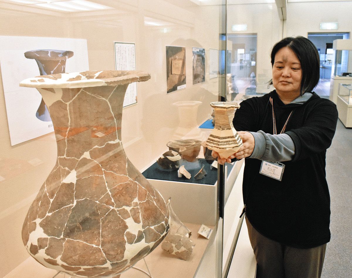 昔の鈴鹿の暮らしぶり想像して 市考古博物館で須賀遺跡の出土品を紹介