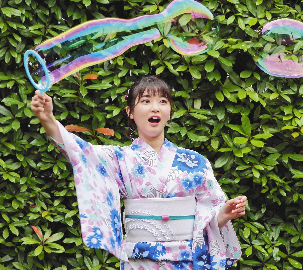 木下彩音が七夕の浴衣姿でヒロイン映画のヒット祈願 恋にも前向き ひこ星 は 探し中 中日スポーツ 東京中日スポーツ