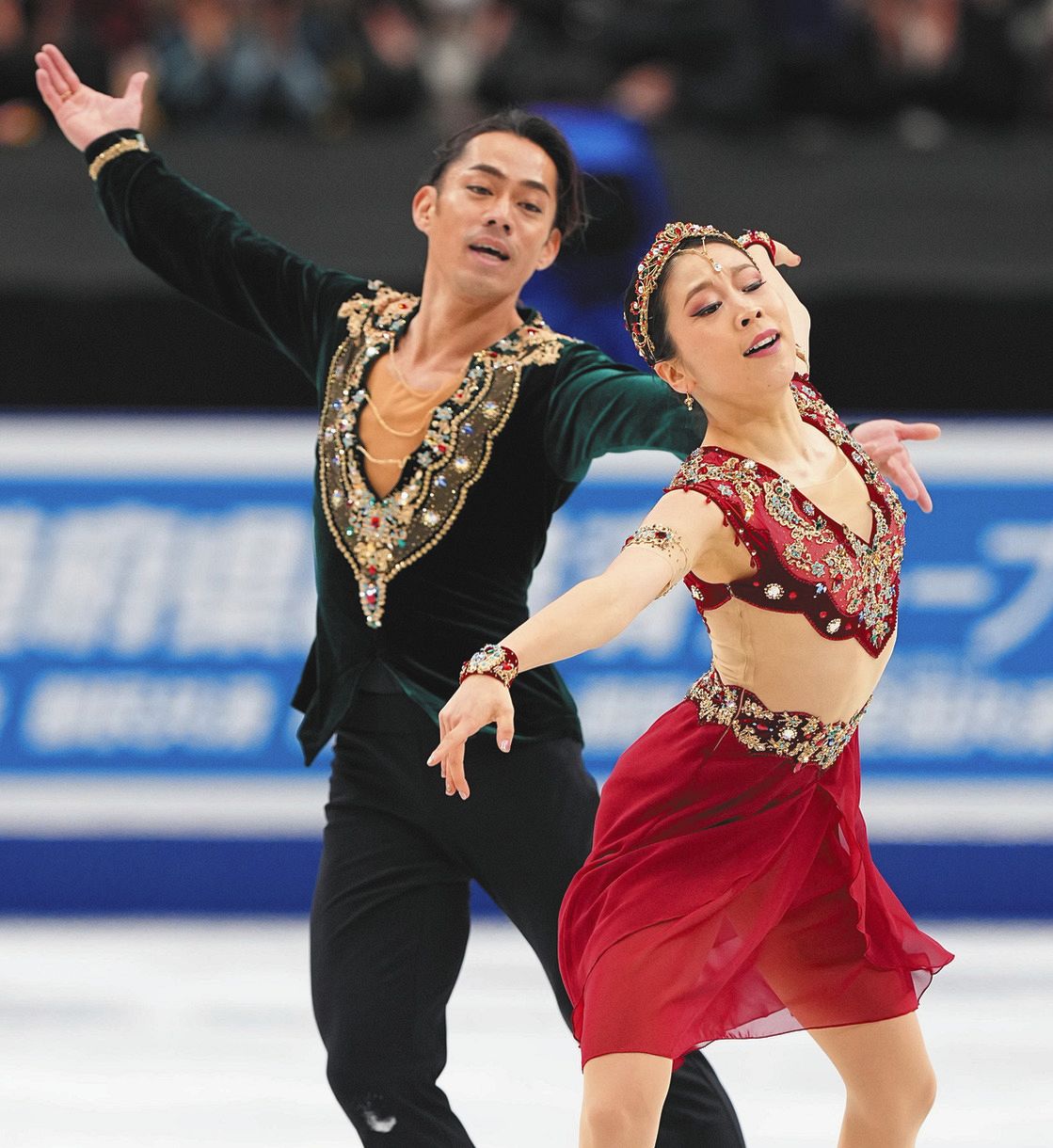 2009全日本フィギュア15歳中3の羽生結弦選手 高橋大輔 村元哉中 村元哉中、高橋大輔組は2位、逆転での初Vならず【フィギュア全日本