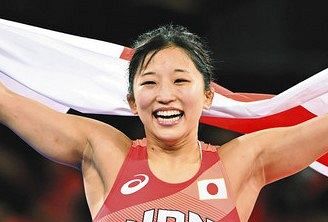 栄和人評論 須崎優衣 言うことなしの金 外国人に負けない理由を完璧に証明 中日スポーツ 東京中日スポーツ