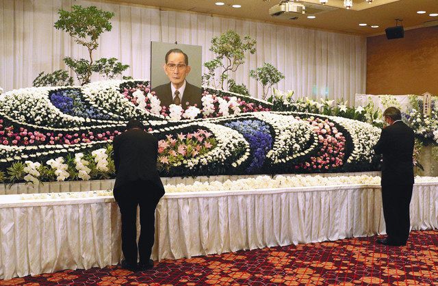 フレックス創業者 故中西さんのお別れの会 松阪で１０００人が献花 中日新聞web