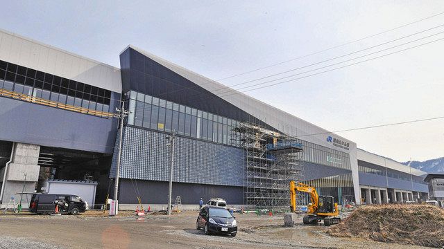 駅舎出現 北陸新幹線 敦賀開業まで2年＞ （3）越前たけふ 内装には