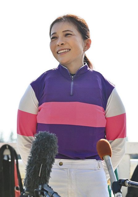 宮下騎手、女性初の1000勝 息子2人へ「ママやったよ」：中日新聞Web