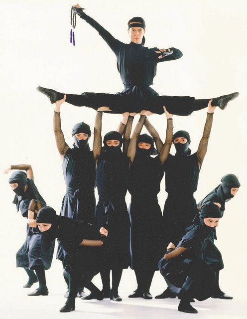 出世作 忍者 最新版を上演 三代舞踊団３０周年 中日新聞web