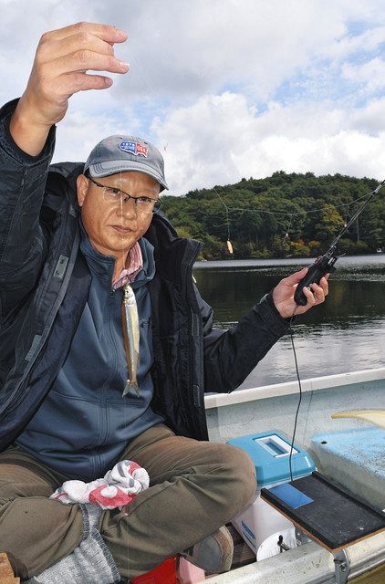 ボートワカサギ開幕 岐阜・根の上湖：中日スポーツ・東京中日スポーツ