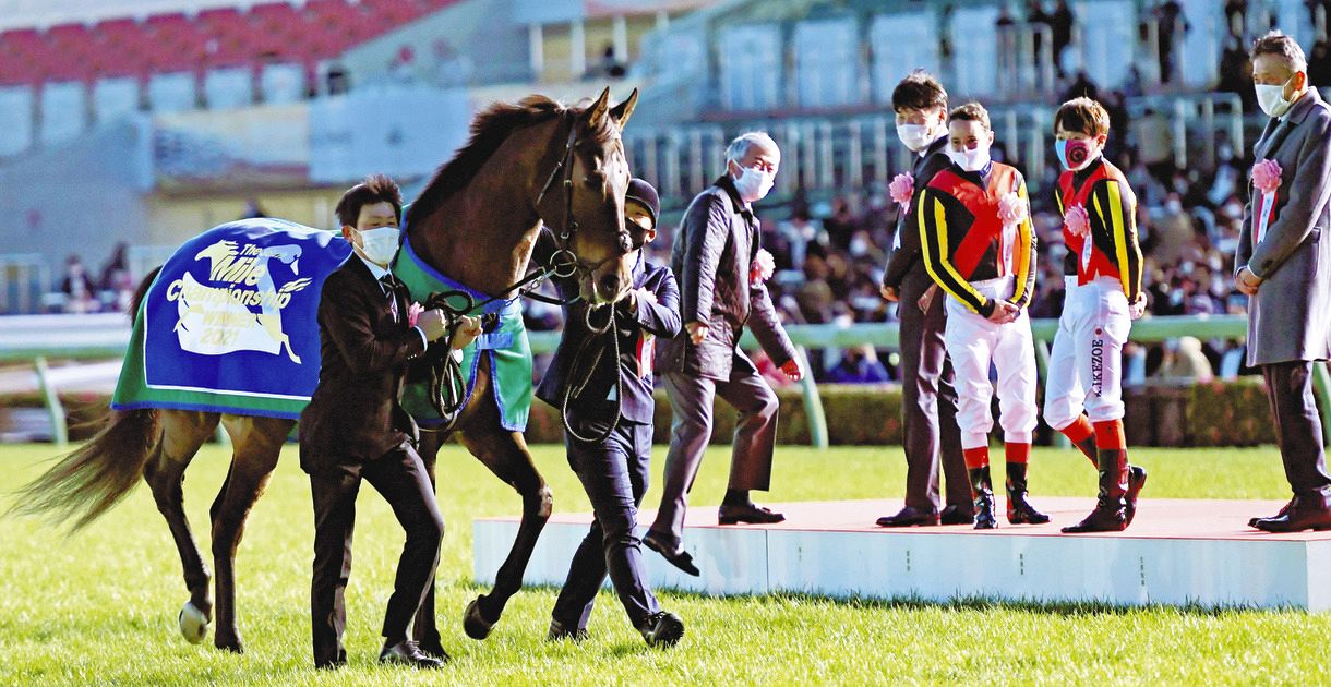 ルメール別れ惜しむ 別の馬とは走りが違った G1 6勝の名牝グランアレグリア引退式にファン拍手 中日スポーツ 東京中日スポーツ