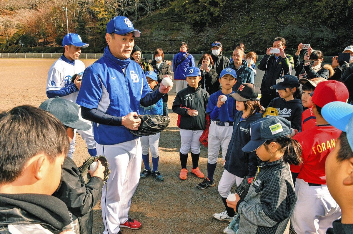 小学校のときに作った野球してる俺 プレイボール ぼくらの野球チームをつくれ！ | つばさ文庫 | 書籍情報