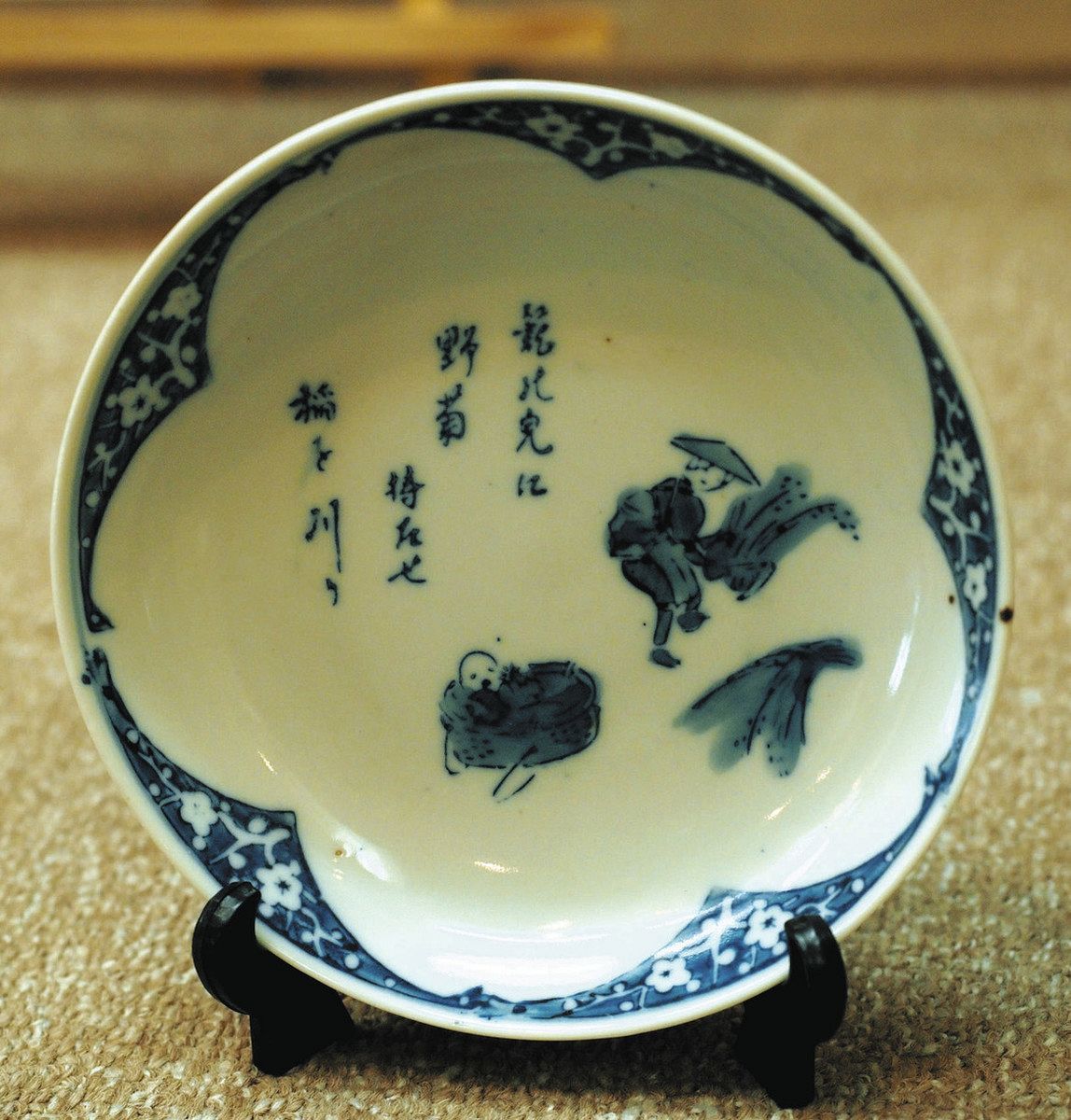 長浜で江戸期の四季の農耕図を展示 馬場さん収集の掛け軸や椀、皿：中