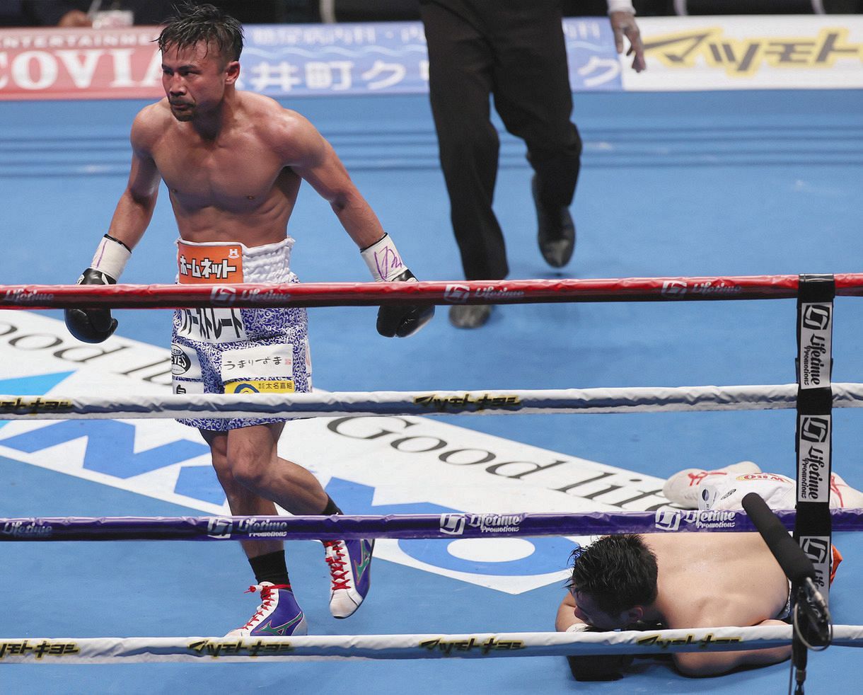 ボクシング 比嘉大吾が復活の圧巻ko劇でwboap王座奪取 王者ストロング小林祐希5回で沈めた 中日スポーツ 東京中日スポーツ ボクシング 比嘉大吾が復活の圧巻ko劇でwboap王座奪取 王者ストロング小林祐希5回で沈めた 中日スポーツ 東京中日スポーツ