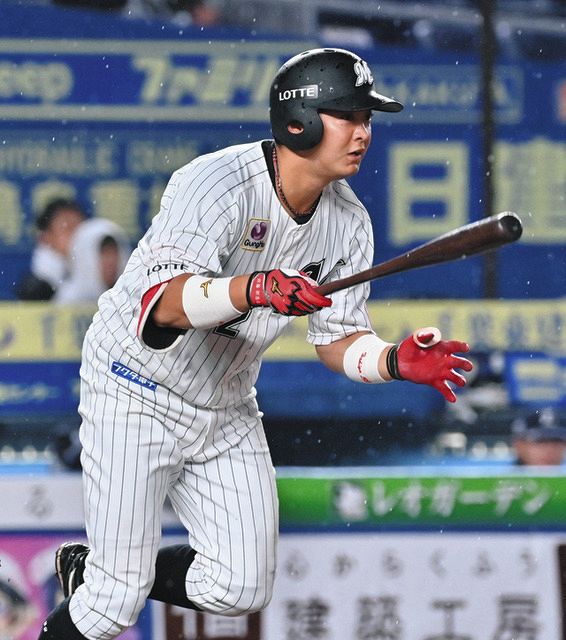 【ロッテ】佐藤都が2回に同点二塁打 13日西武戦以来2試合目となる一塁スタメン出場で快音：中日スポーツ・東京中日スポーツ 7470