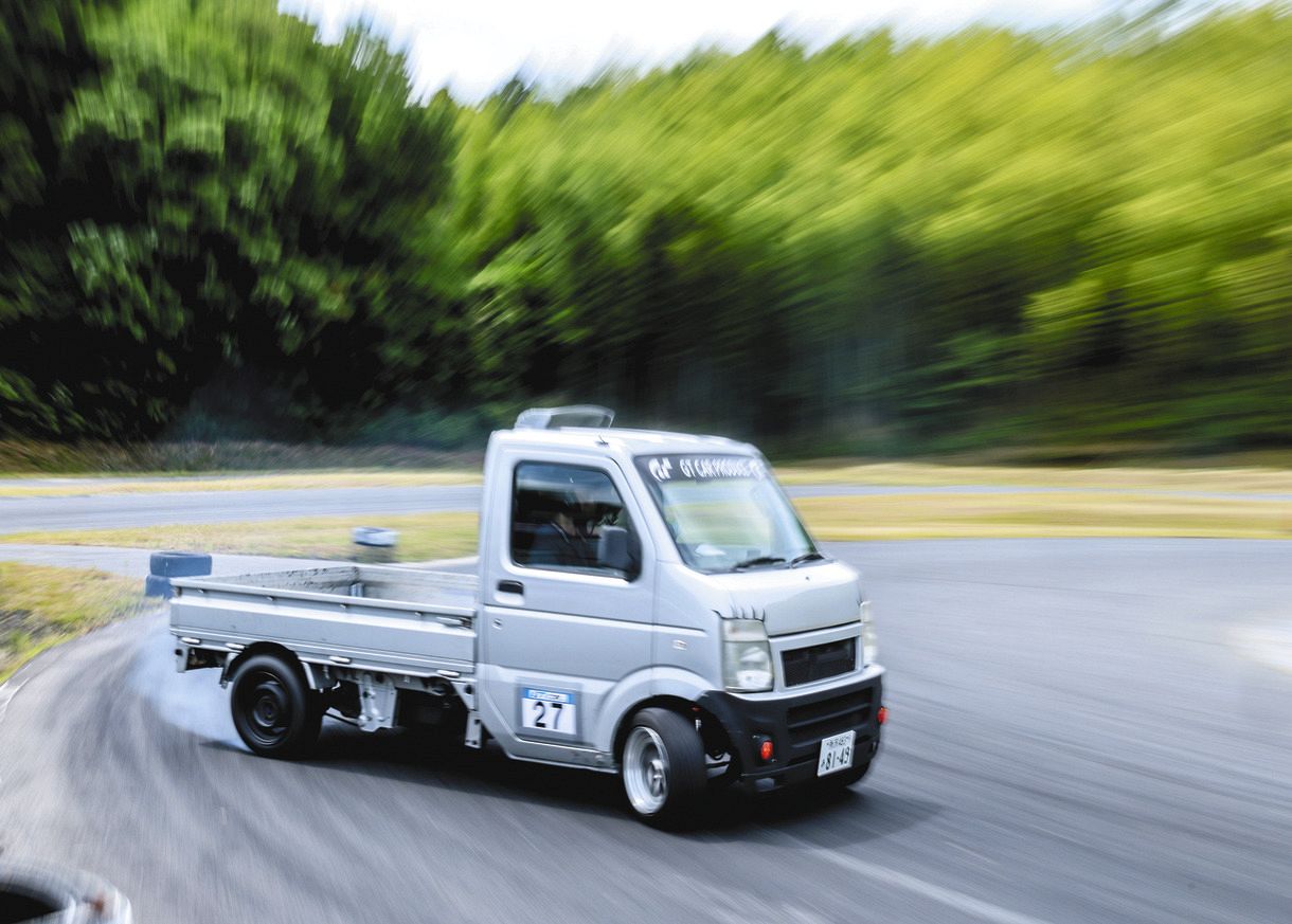 写真特集・動画】我こそが世界一速い軽トラ乗りだ！ ワールドシリーズ