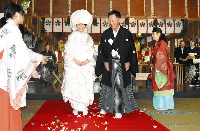 ２度の延期 夫婦乗り越え 高岡関野神社 １年ぶり神前結婚式 北陸中日新聞web