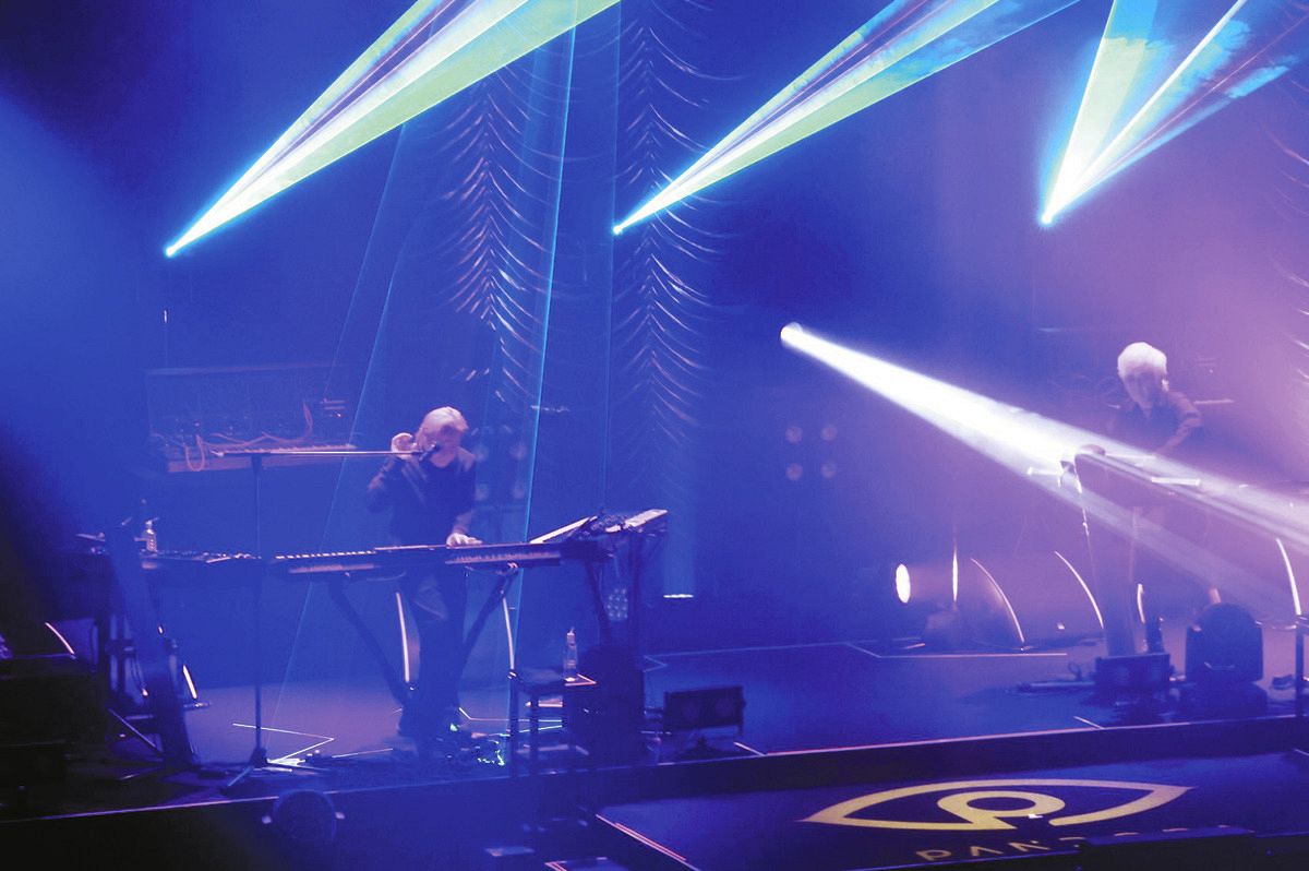 小室哲哉と浅倉大介の音楽ユニット『PANDORA』、7年ぶりライブにファン 
