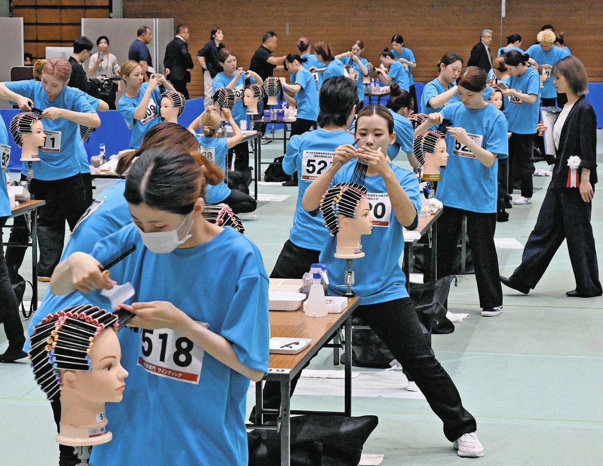 理美容学生 技と独創競う 金沢で信越北陸地区大会：北陸中日新聞Web