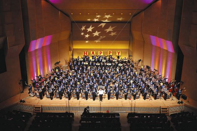 名門ブラバンが竜戦士を後押し 愛工大名電高吹奏楽部が７回の 燃えドラ など演奏 事前収録の映像をナゴヤドーム106ビジョンで 30日 11月3日に 中日スポーツ 東京中日スポーツ