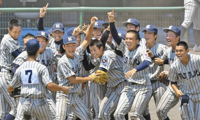 雪辱の聖地へ 敦賀気比 春夏連続出場＞ （上）チーム内の競争激化：中