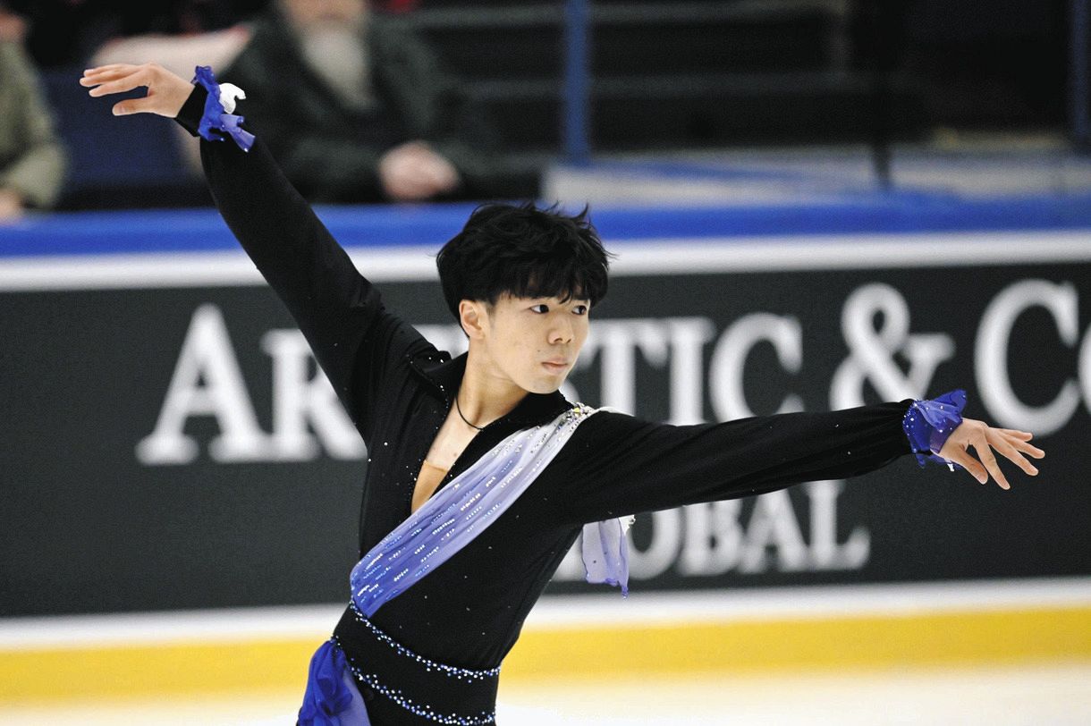 佐藤駿 日本勢トップsp3位でフリーへ 納得できない内容に悔しさ あまり進歩がないような演技に フィギュア Gpシリーズ第6戦 中日スポーツ 東京中日スポーツ