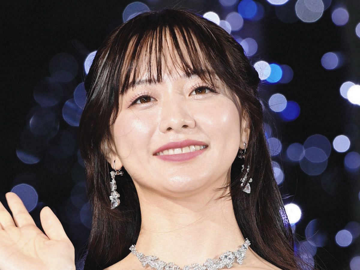 出てるど～」「嘘でしょ」森香澄、コルセットで“プリン”はみ出し