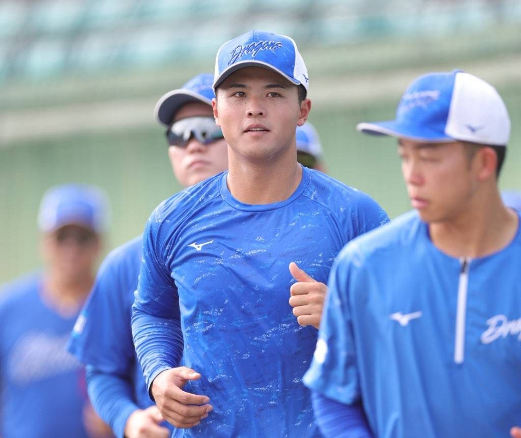 中日・石橋康太、巨人戦の試合前練習に合流、そのまま出場選手登録され