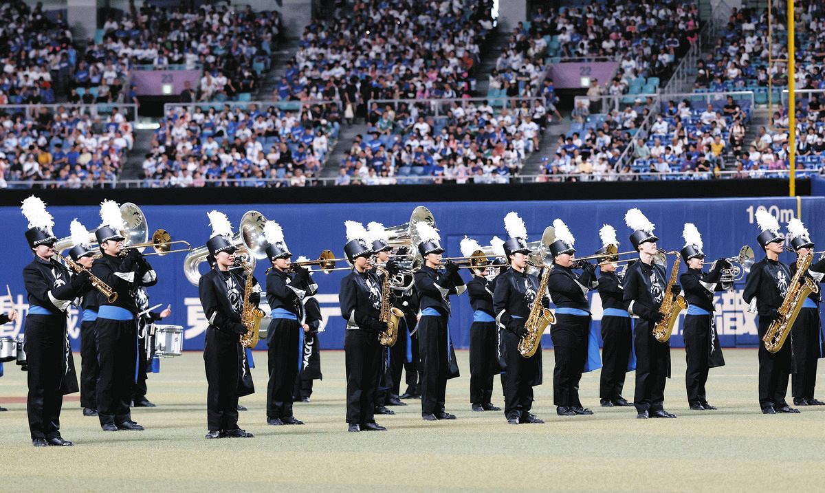 東邦高マーチングバンド部ら、同高OBのDeNA林琢真を「たくま」「たくま