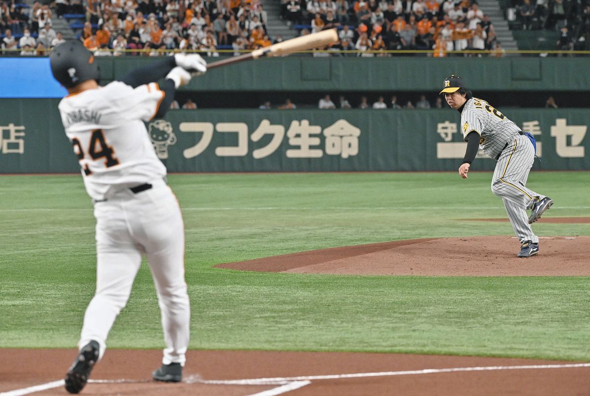 巨人OB・高橋由伸さん、阪神OB・井川慶さんと1打席対決で空振り三振 