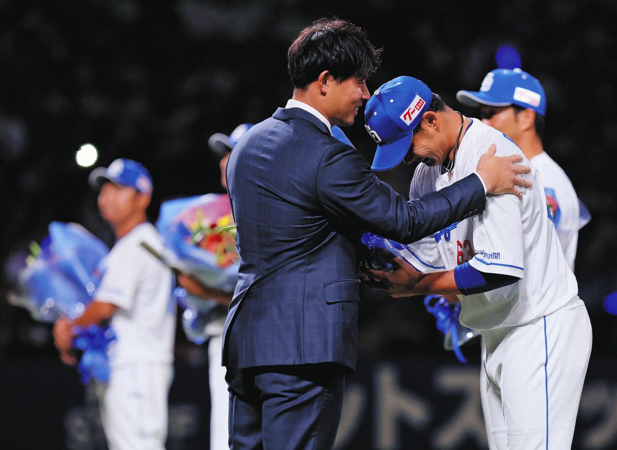 写真特集】中日引退セレモニー 堂上、大野奨、福田、谷元の涙と