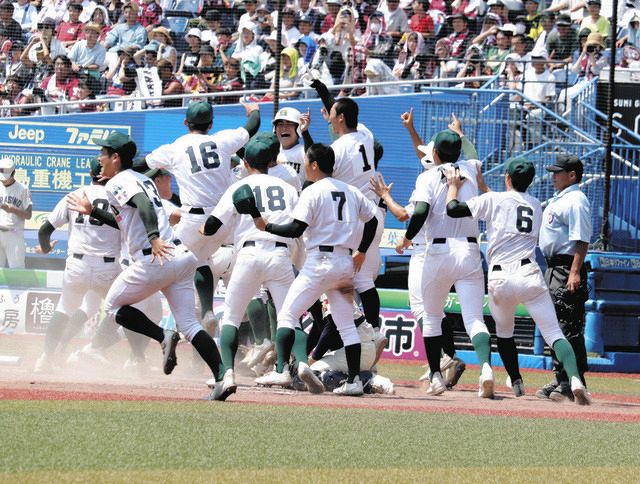 専大松戸がサヨナラで春夏連続甲子園出場 乗ってる9番・宮尾日向が決め